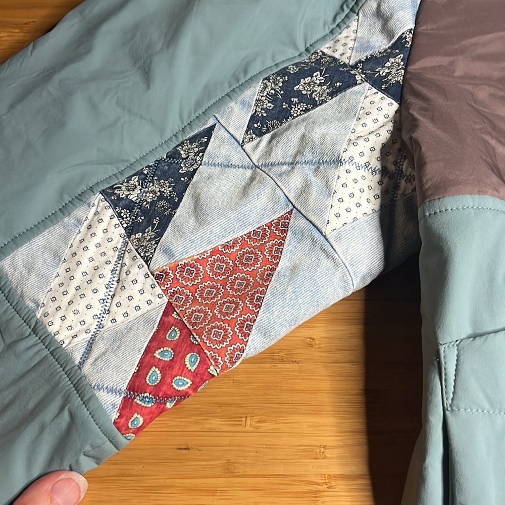 NWT AlphaStyle- Clara Padded Liner in Turquoise. Size L - Picture 7 of 11